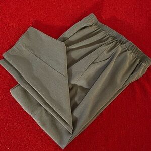 These Briggs trousers will be the go-to slacks in your wardrobe.